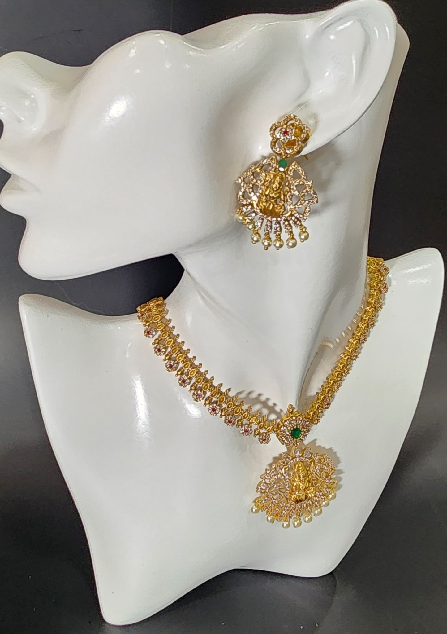 Necklaces Set traditional Style Lakshmi Pendant Earrings Festival wear